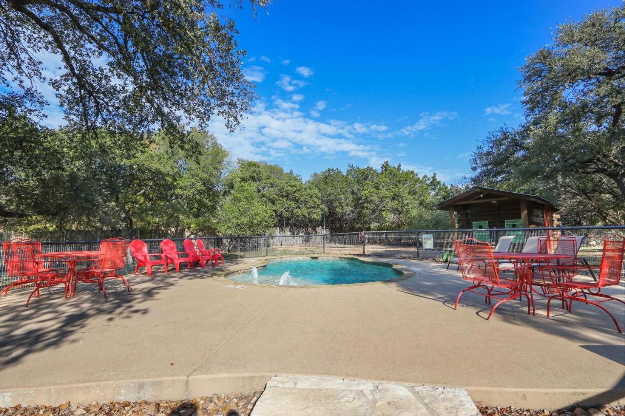 Wimberley Log Cabins Resort And Suites- Unit 2 Ngoại thất bức ảnh